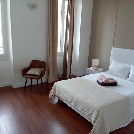 Quartier Le Plus Anime De Marseille "La Plaine Cours Julien "Chambre Avec Salle De Bain Wc Privee Integrees "Dans Appartement Exterior foto