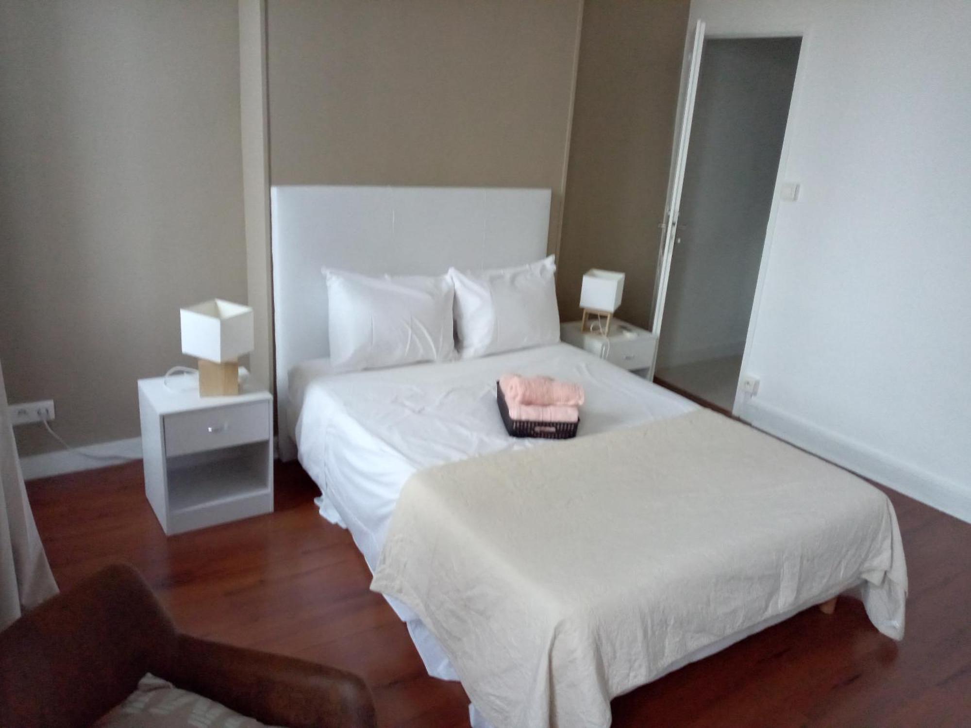 Quartier Le Plus Anime De Marseille "La Plaine Cours Julien "Chambre Avec Salle De Bain Wc Privee Integrees "Dans Appartement Exterior foto