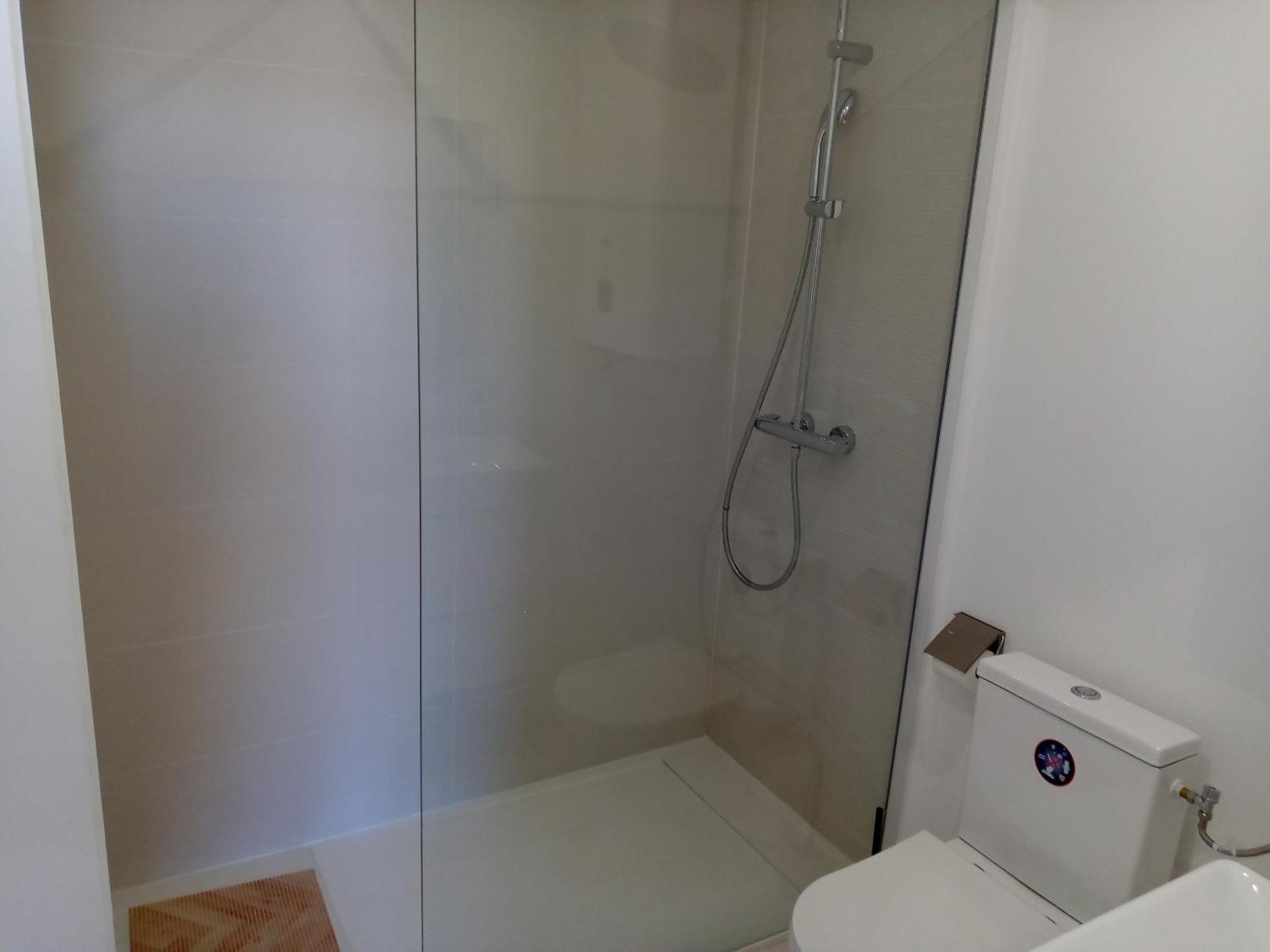 Quartier Le Plus Anime De Marseille "La Plaine Cours Julien "Chambre Avec Salle De Bain Wc Privee Integrees "Dans Appartement Cameră foto