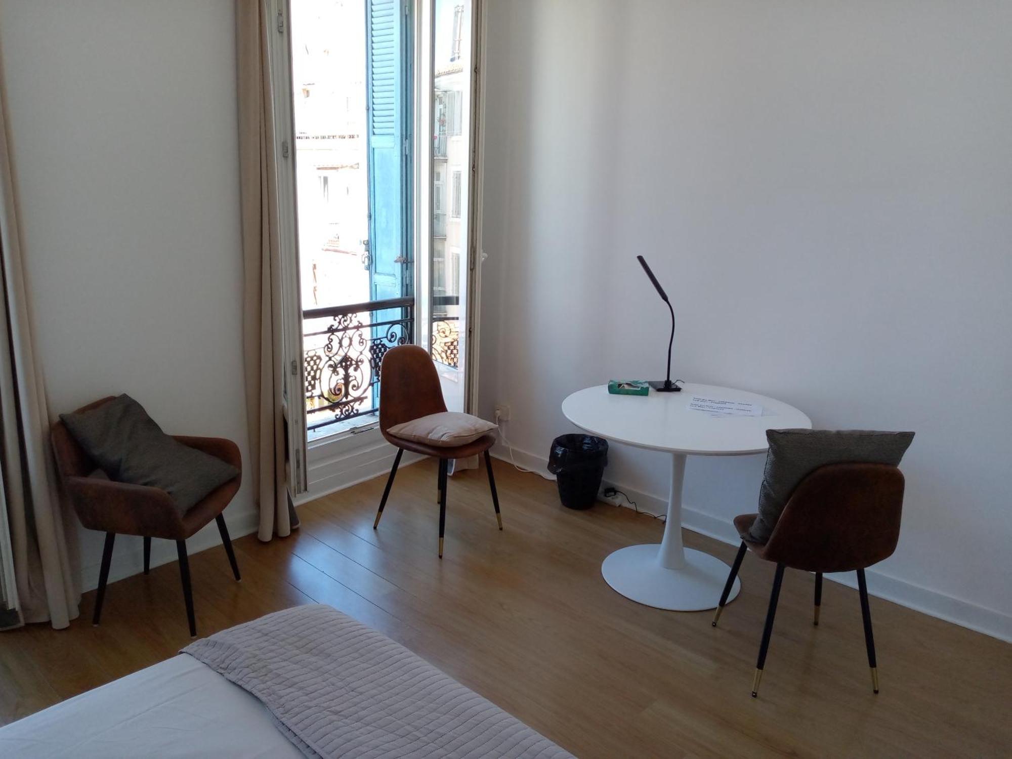 Quartier Le Plus Anime De Marseille "La Plaine Cours Julien "Chambre Avec Salle De Bain Wc Privee Integrees "Dans Appartement Exterior foto
